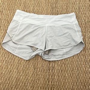 Lululemon Speed Up Low-Rise Lined Short 2.5” Size 6